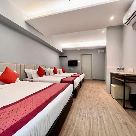 Bayu 23 Hotel Кота Кинабалу Екстериор снимка
