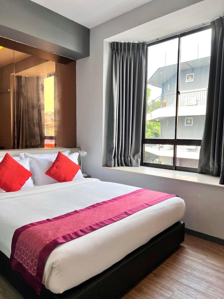 Bayu 23 Hotel Кота Кинабалу Екстериор снимка